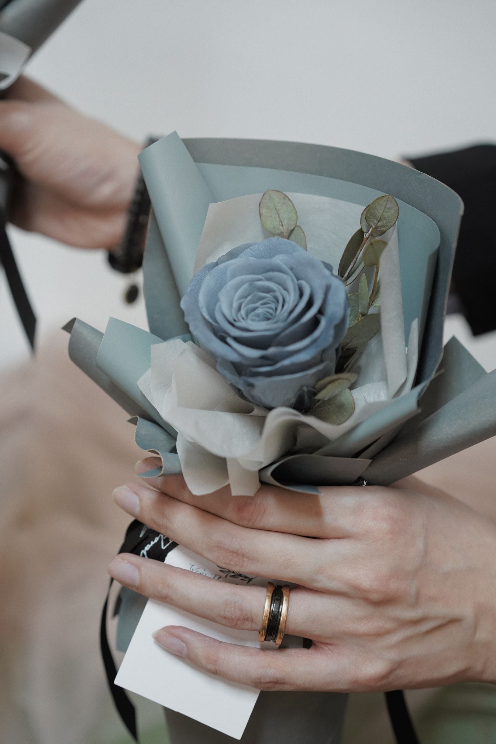 Preserved flower small bouquet - Smokey blue
